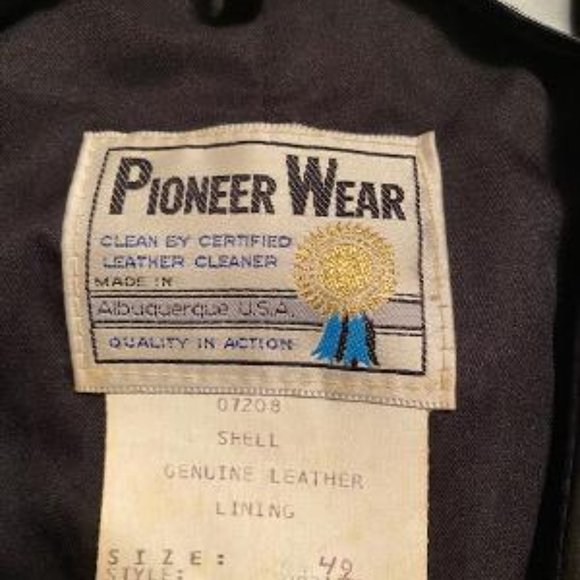 Pioneer Wear Leather Vest - Picture 4 of 6